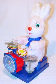 Sonai Duracell 12 DRUMBAND & ALARM CLOCK BUNNY TV Figure Batt. Op 