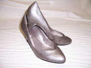 Mossimo size 10 Pewter patent Classic Heels EUC T