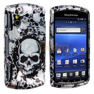 Black White Skulls Hard Skin Case Cover for Sony Ericsson Xperia Play
