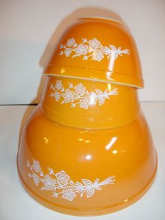 Vintage Pyrex Orange Cinderella Daisy Gold Mixing Bowls 2.5 L 403 