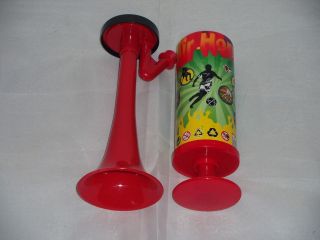 Hand Held Air Horn   pump action, no refills needed. New.