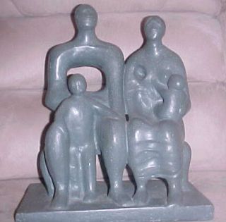 14 AUSTIN PROD INC 1971 STATUE OF FAMILY   FATHER MOTHER SON & CHILD