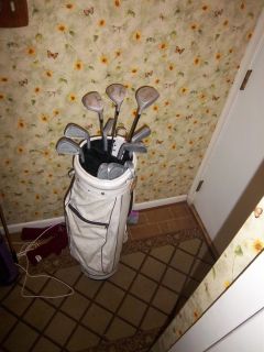 MRH complete set of golf clubs 8 irons 3 woods new putter nice bag 