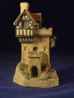 Knights Castle by David Winter   British Traditions   Hand Made