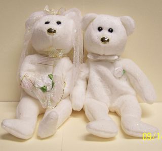 TY Beanie Babies His & Hers Wedding Bear Set   Gold Nose   Not Sold in 