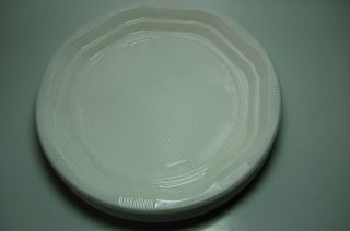 50 DISPOSABLE PLASTIC WHITE PLATE (PLATES) 8″