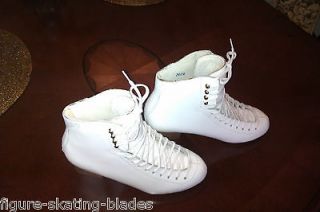 Jackson 2070 Ice Skating Boots, USED in good condition