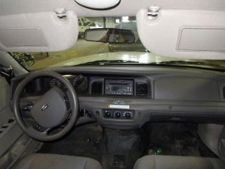   Ford CROWN VICTORIA Radio Tape CD Player (Fits Crown Victoria