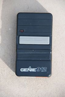genie 912 remote in Remotes & Transmitters
