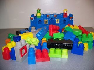 90 PCS MEGA BLOKS WITH CASTLE BUILDING BLOCKS LEGO
