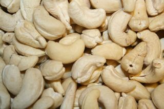 cashews in Fruits, Nuts & Seeds