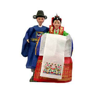 Hyundai Hmall Korean Traditional Clothes HANBOK Couple Doll Set 