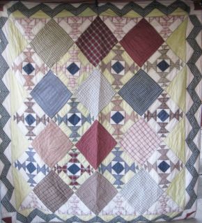 BEAUTIFUL CAKE STAND BLOCK VINTAGE QUILT ~ GORGEOUS