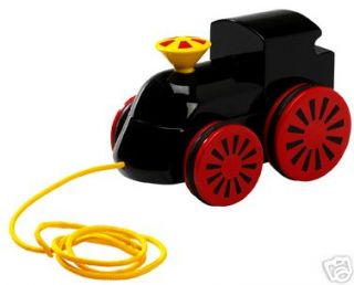 NEW! BRIO ENGINE PULL ALONG FIRST WOODEN TRAIN BABY TOY