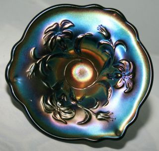 Carnival glass pedestal plate, Dugan, Amaryllis, Poppy Wreath, black 