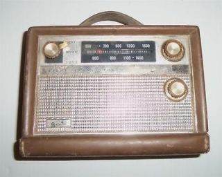 Vintage ARVIN Eight Transistors Transistor Radio w/ Leather Case 61R58 