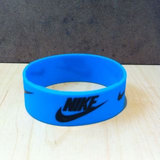 nike silicone bracelet in Jewelry & Watches