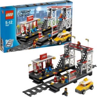 LEGO CITY TRAINS 7937 TRAIN STATION *NEW & SEALED, HARD TO FIND SET 