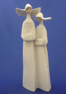 Mint Lladro Figurine #4611 Gloss White NUNS 13 Tall Retired Llardo 