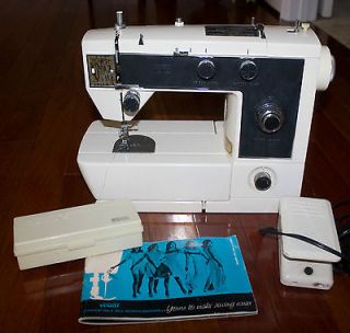  Wards Model UHT Zig Zag Sewing Machine Manual Buttonholer Japan