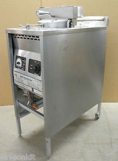 Broaster Co. 1600 Electric Restaurant Kitchen Catering Chicken 