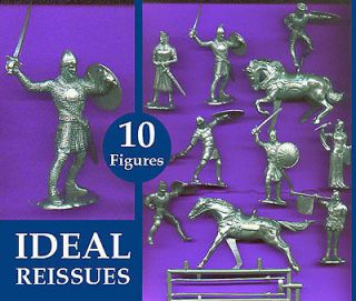   Knights Set in SILVER Color Plastic, 20 Piece Set   10 figure poses