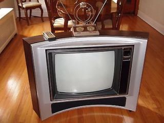   ZENITH SPACE COMMAND SYSTEM COLOR TELEVISION 25 & REMOTE ~1980S