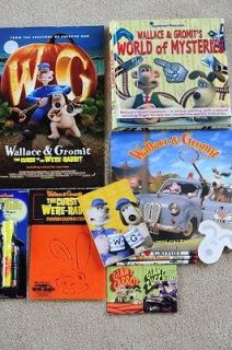 WALLACE & GROMIT LOT OF 12 ITEMS POSTER,BOOK,STENCIL,NOTE PAD,PENCILS 