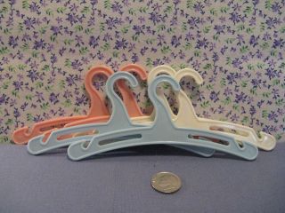   DOLL DRESS HANGER LOT for 14 AC BETSY McCALL,TONI, SHIRLEY TEMPLE