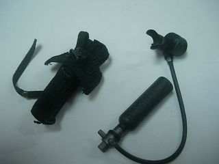 scale Hot Toys Helicopter Aircrew Breathing Device Black + pouch 