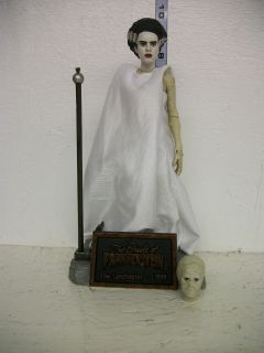 Sideshow Monsters The Bride of Frankenstein 8in Figure