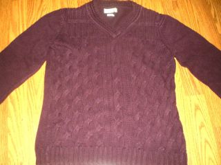 Beautiful womens sz small plum colored sweater by Van Heusen***