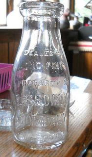 brumund co waukegan illinois milk bottle 1 pint 1940s advertising 
