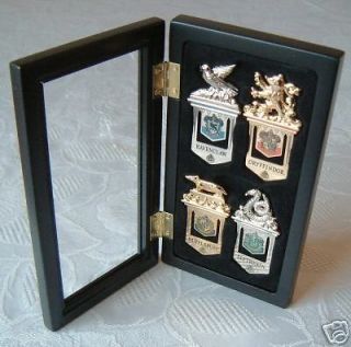 HARRY POTTER GOLD & SILVER HOGWARTS BOOKMARKS IN A CASE
