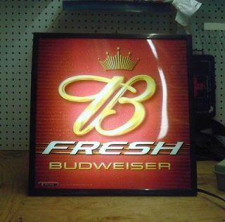 LOOK!!) NICE  BUDWEISER  KING OF BEERS   LIGHTED SIGN/LIGHT  18X18 