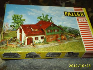   Scale Farm outhouses Barn Shed Detailed Building Plastic Kit B 275 OLD