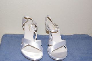 Davids Bridal Michaelangelo Britany Satin size 12M wedding shoes 
