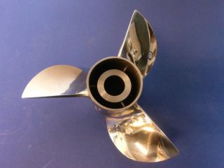 Tohatsu M50D2 Outboard Racing Cleaver Propeller 11 1/4 X 18