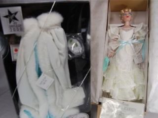 Set Mel Odom Gene Lovely in Lace Doll & Cape Outfit 2000 COA 2460 NRFB 