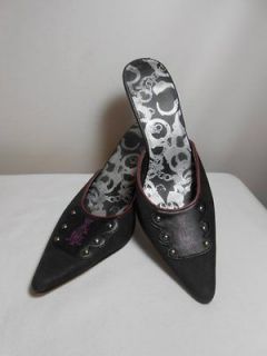 JUICY COUTURE 6M Muted Black Signature Pointy Heels Mules Leather 