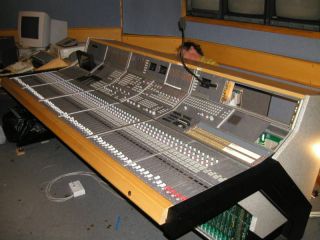 mixing desk in Live & Studio Mixers