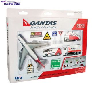 Qantas Airlines Airport Playset 747 with vehicles Ideal Gift BNIB