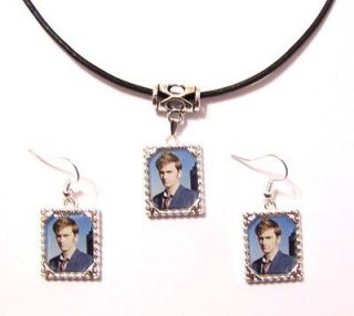 Doctor Who   David Tennant   Earrings & Necklace Set 
