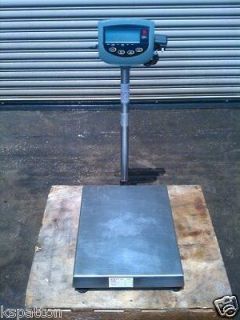 OHAUS 250 LBS Platform Floor Scale with CD11 Industrial Indicator