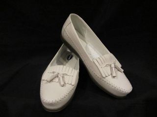 DR SCHOLLS~Ladies White Leather Tassels Slip On Comfort Flats Loafers 