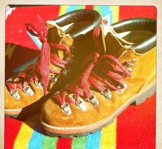 Vintage Womens Suede Leather Mountaineering Boots   Hiking Trekking 