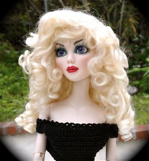   BLONDE CURLY WIG for TONNER EVANGELINE PARNILLA GHASTLY size 6 7 NEW