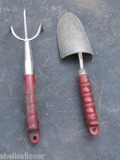 Vintage True Temper Garden Tools Hand Scratcher & Spade
