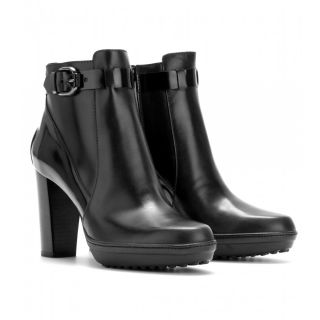    Tods   BELTED LEATHER ANKLE BOOTS