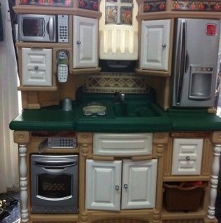  Surprise Step 2 Lifestyle Dream Kitchen.Pick Up Only Long Island NY